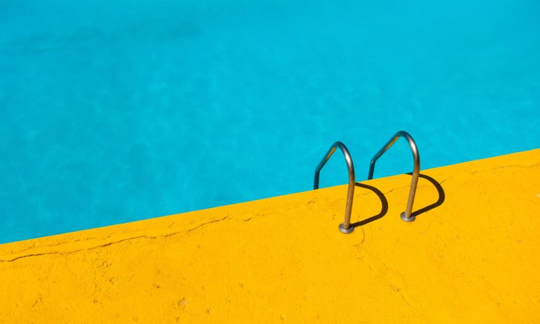 When A Pool Smells Like Chlorine It Means This