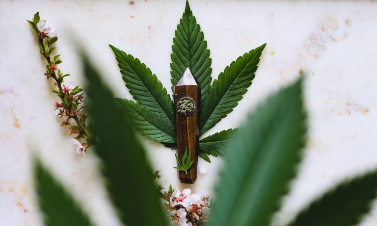 5 Etiquette Tips For Smoking Marijuana With Friends