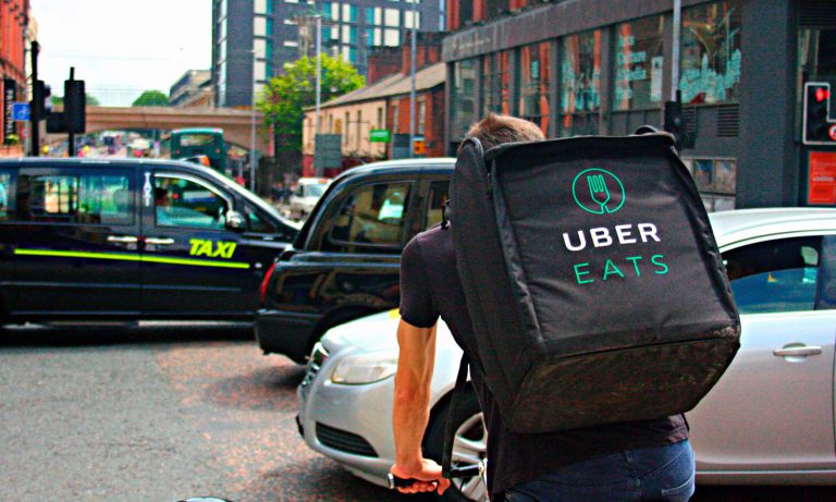 A Guide To Tipping Your Delivery Driver In The Gig Economy