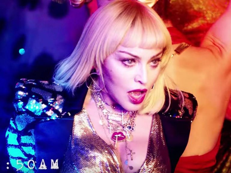 Lindsay Lohan Posts Naked Selfie And More