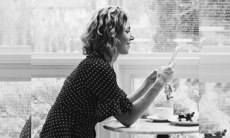 5 Tips For Socially Anxious People Using Dating Apps