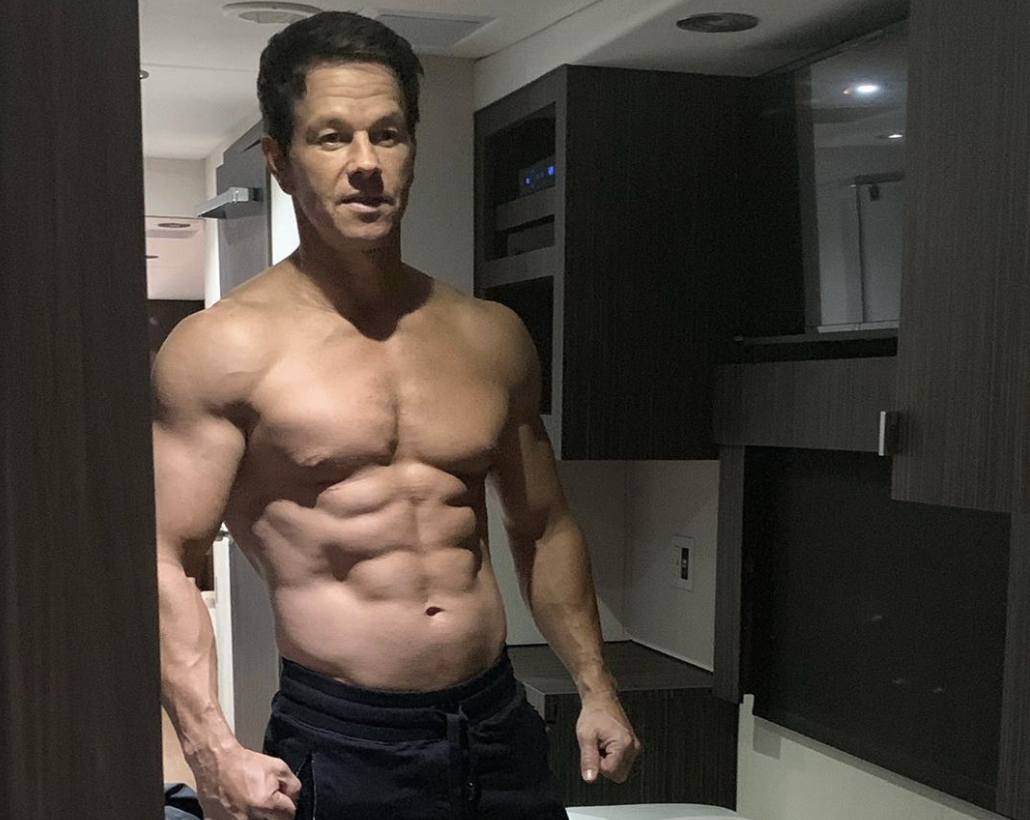 Tom Brady, Mario Lopez Drool Over Mark Wahlberg's Abs; Orlando Bloom Doesn’t Think ...1030 x 820