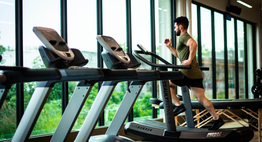 5 tricks to make your treadmill workout less boring