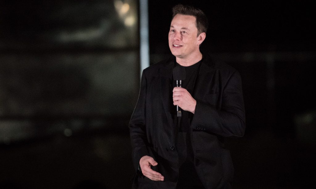 Elon Musk Had To Apologize to SpaceX Employees For Smoking Weed With Joe Rogan