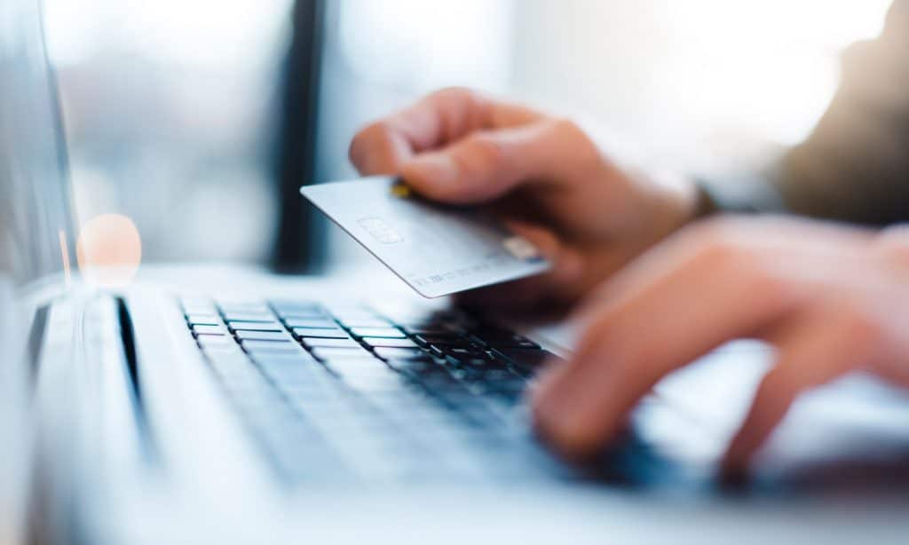 4 Tips To Help You Avoid Online Shopping Scams