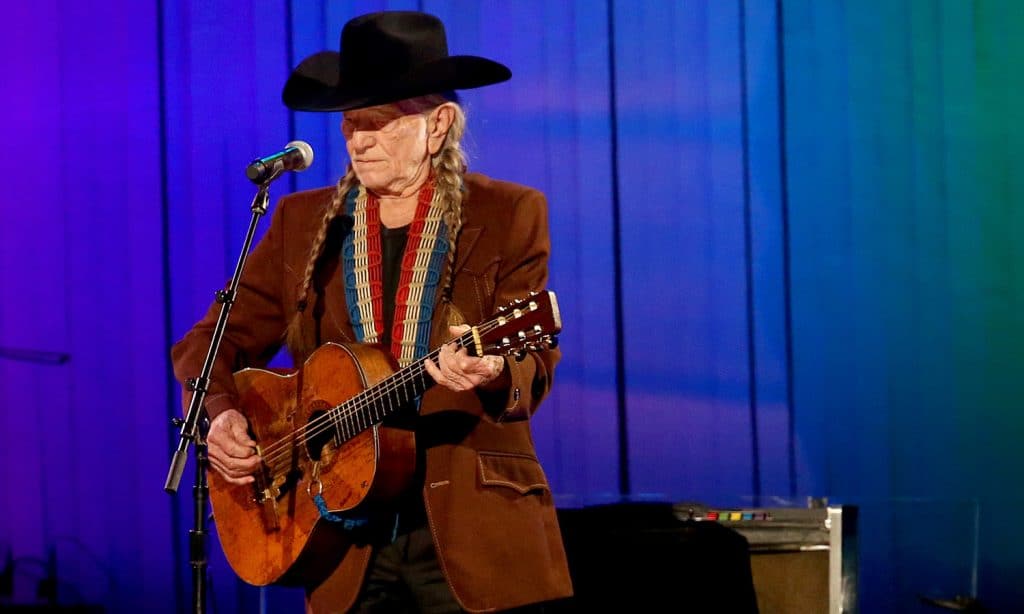 Willie Nelson Has Officially Stopped Smoking Marijuana