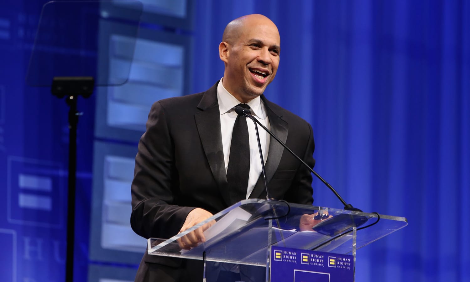 Cory Booker Says Federally Legalize Marijuana