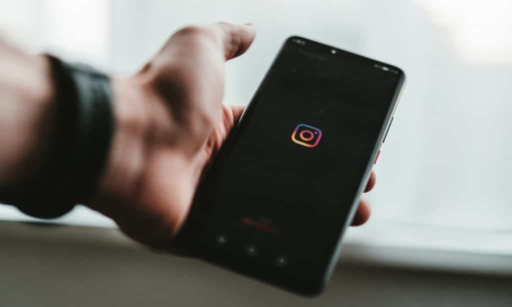 5 Mental Health Instagram Accounts You Should Follow