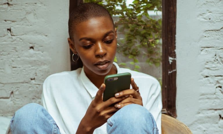 5 Polite Ways To Tell Someone You Need Alone Time