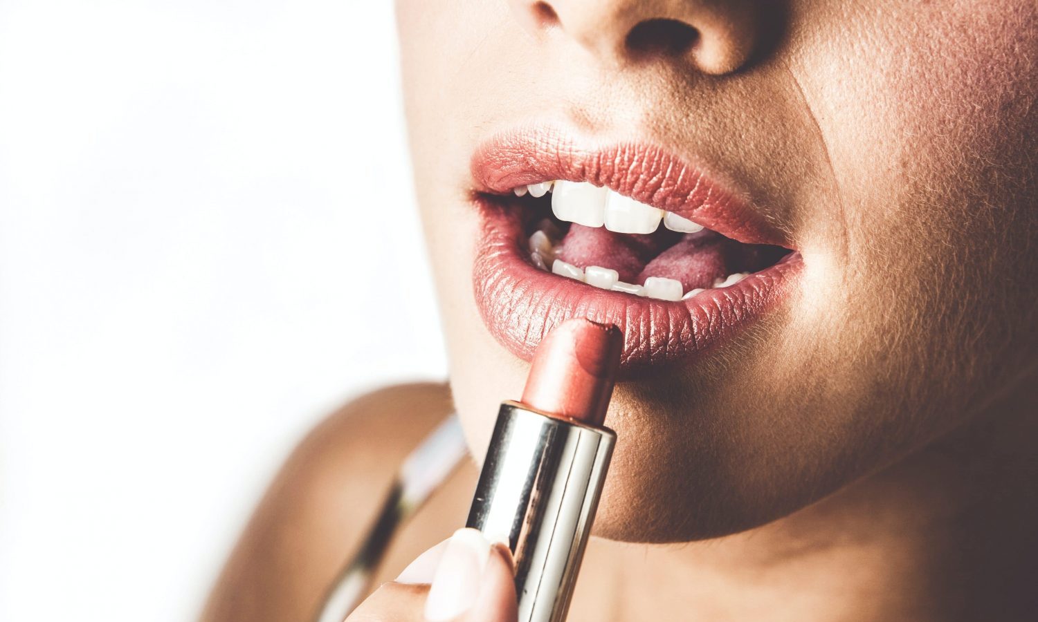 5 Ways To Keep Your Lips Happy This Winter