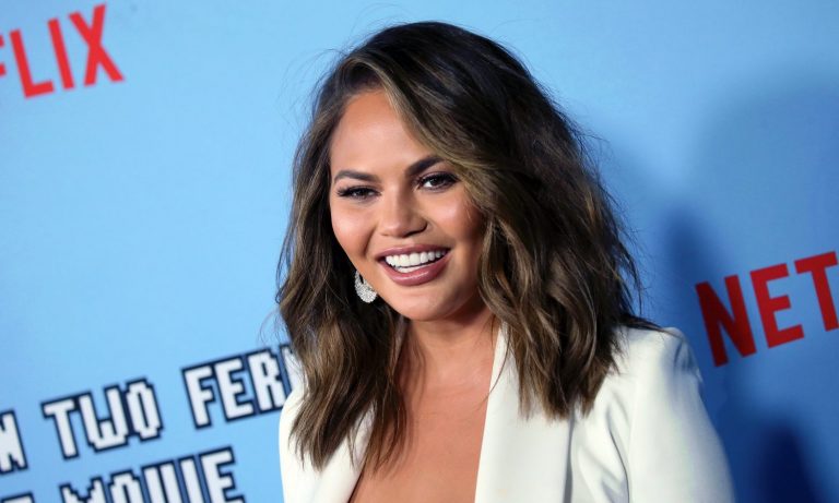 Chrissy Teigen Defends Meghan Markle