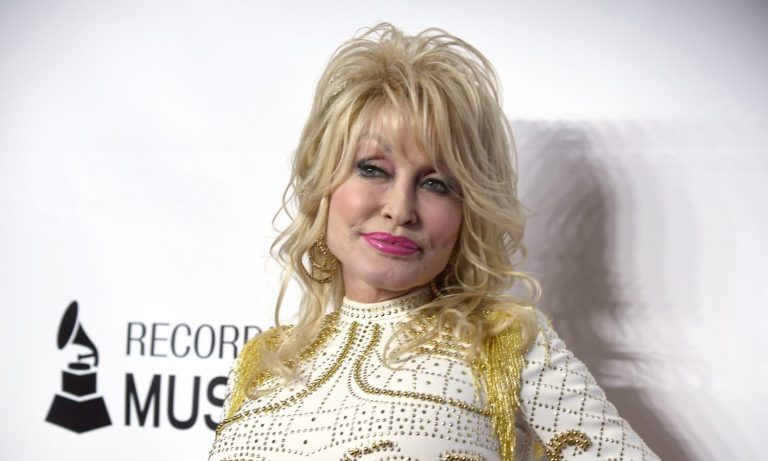 Dolly Parton Gets COVID-19 Shot, Makes Convincing PSA