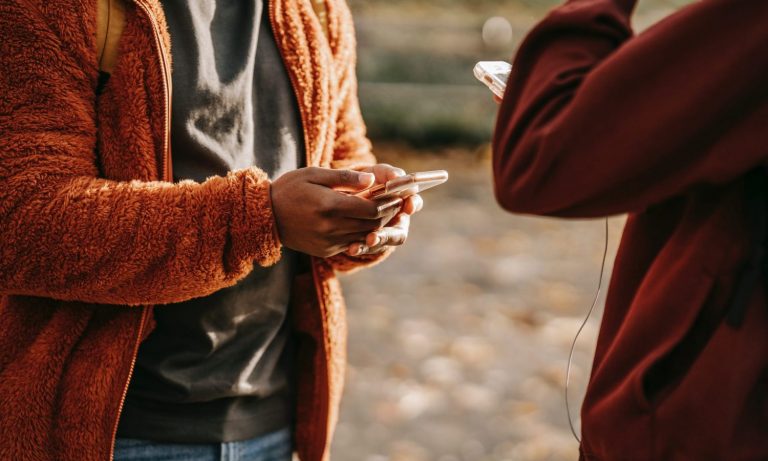 Apple And Google Play Stores Offer Another Cannabis-Focused App
