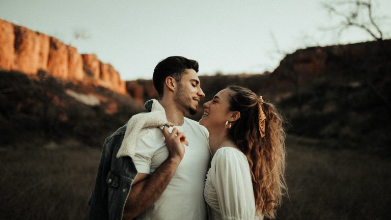 First Date? Here’s How To Talk About Sensitive Stuff Like Vaccines