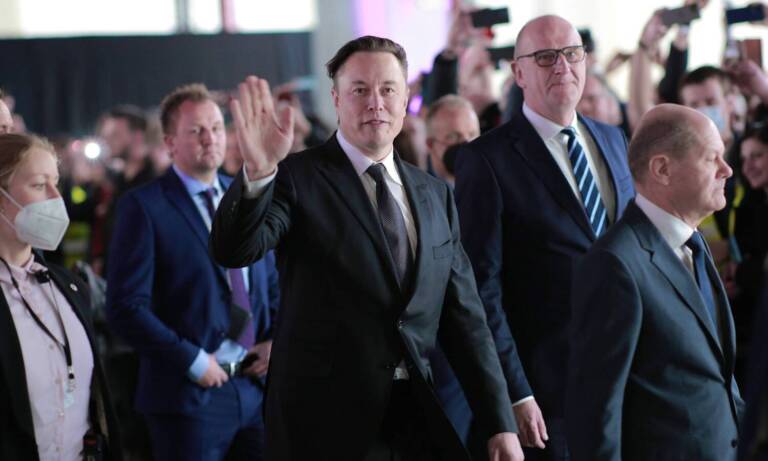 Will Elon Musk Buying Into Twitter Make The Platform More Cannabis Friendly?