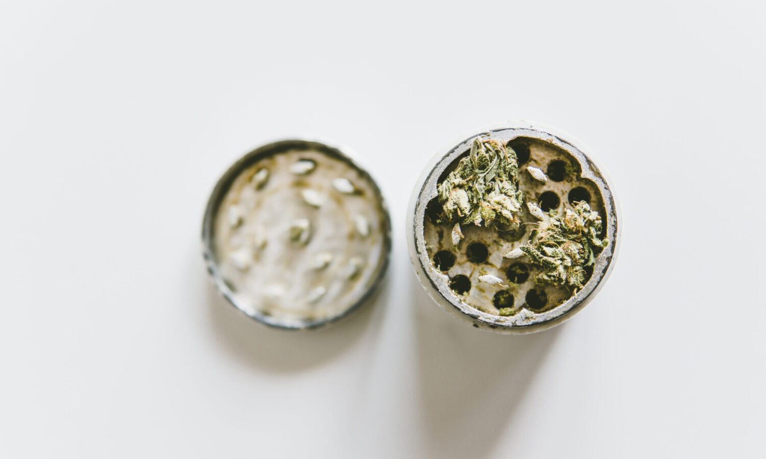How To Clean Your Grinder