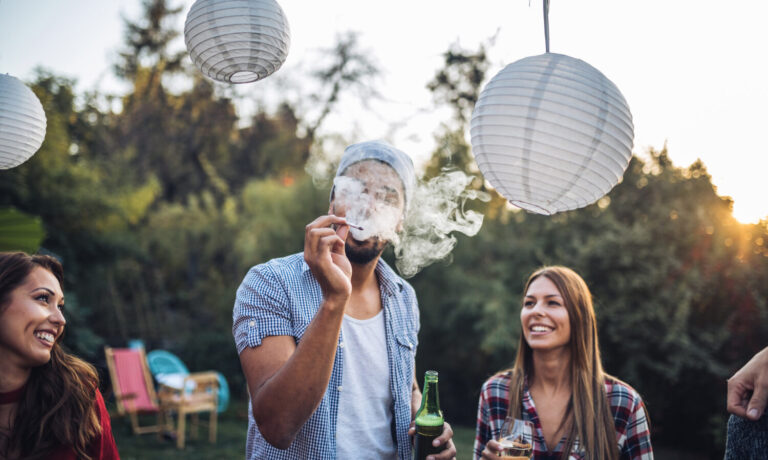 Tips For Consuming Weed Around Others