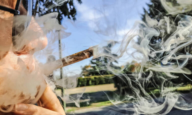 How To Keep Your Lungs Healthy As A Marijuana Smoker?