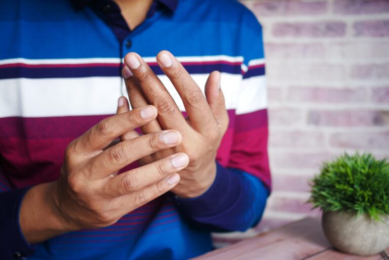 5 Ways Medical Marijuana Can Help You Deal With Chronic Pain