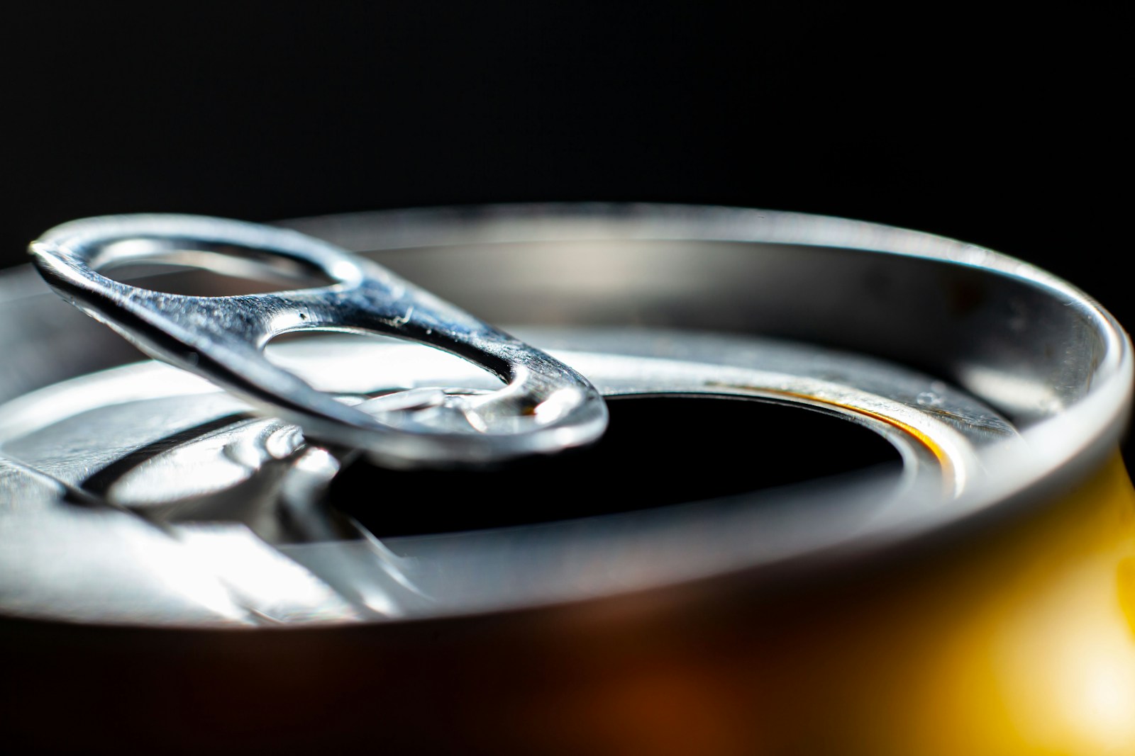 Aluminum Cans May Reduce Potency Of Cannabis Drinks