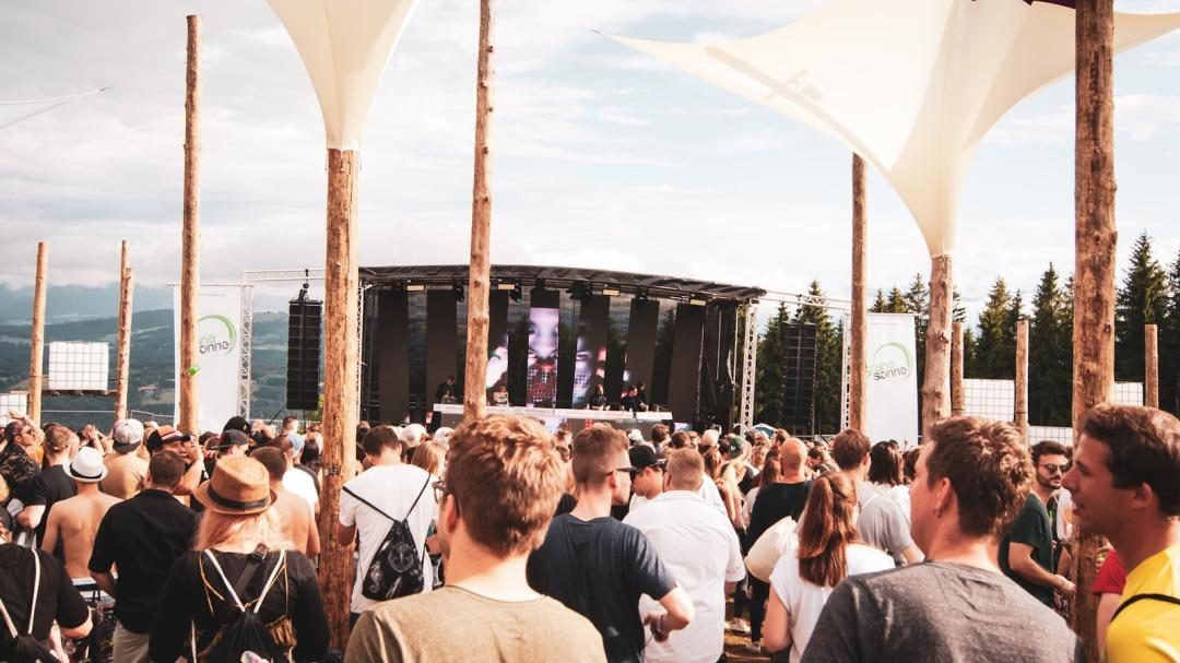 The Magical Mix of Outdoor Concert Music and Marijuana
